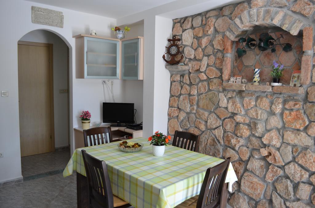 Apartments Lora Baška Oda fotoğraf